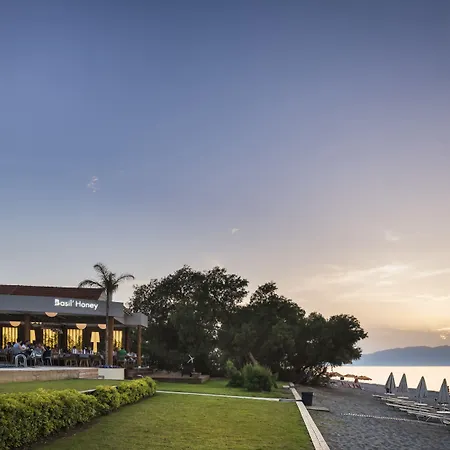 Blue Dome Aparthotel