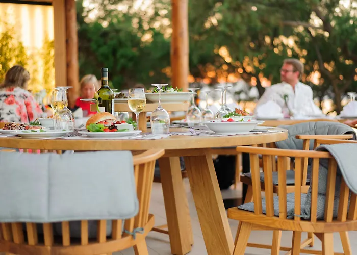 蓝色圆顶酒店 4* 干尼亞