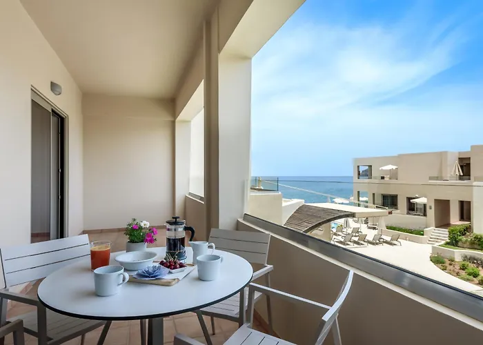 Blue Dome Apartmanhotel