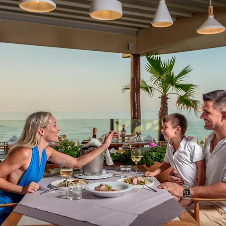 Blue Dome خانيا