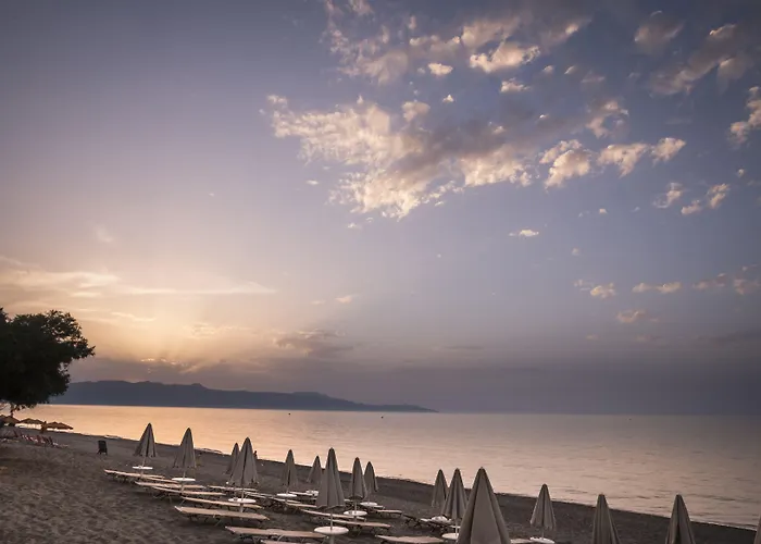 Blue Dome Aparthotel 4*